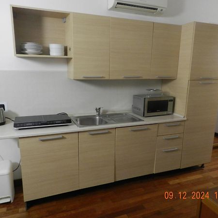 Cosy Central Flat Бергамо Екстериор снимка