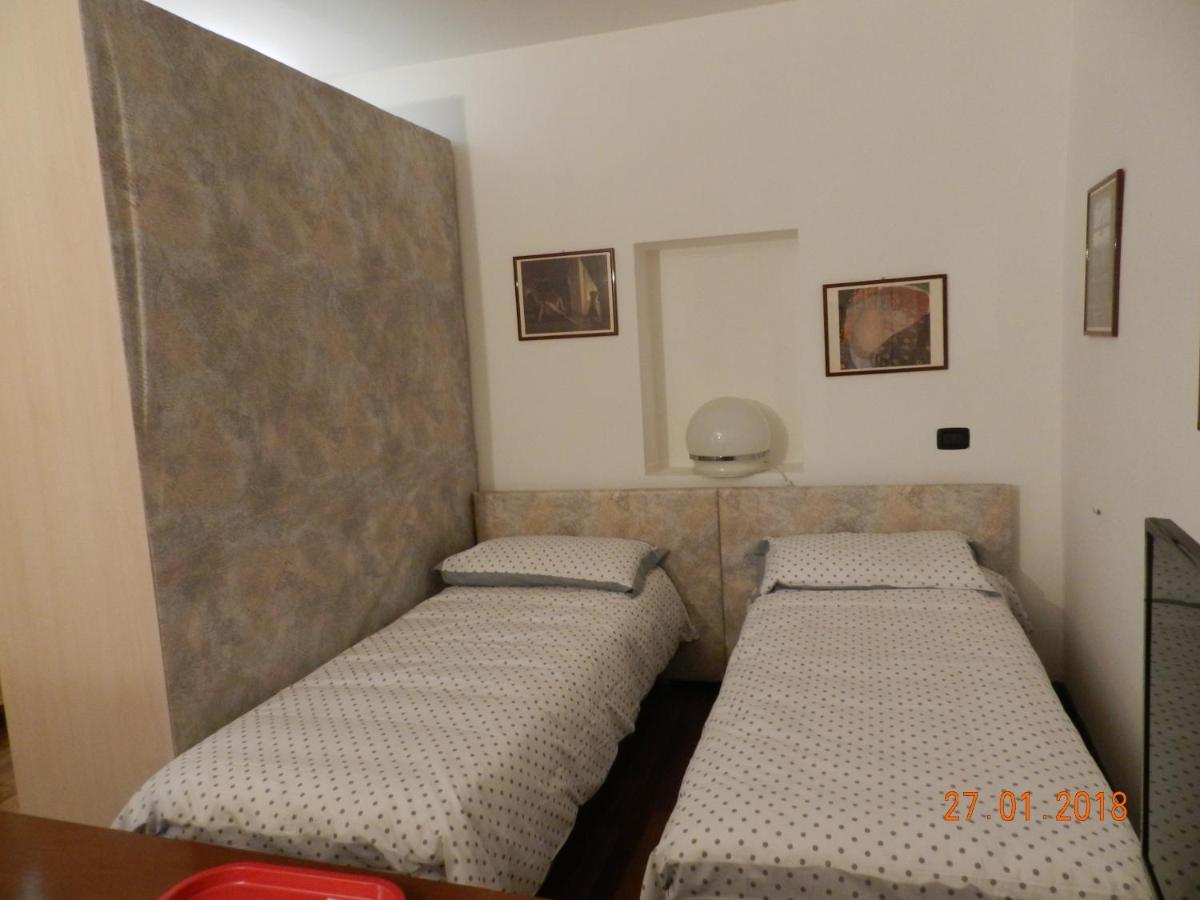Cosy Central Flat Бергамо Екстериор снимка