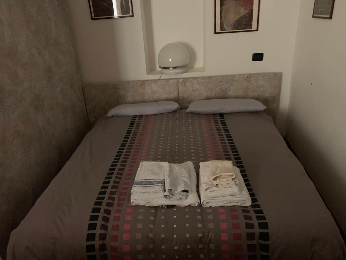 Cosy Central Flat Бергамо Екстериор снимка